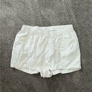 Old Navy Women's Cream High Waist Shorts